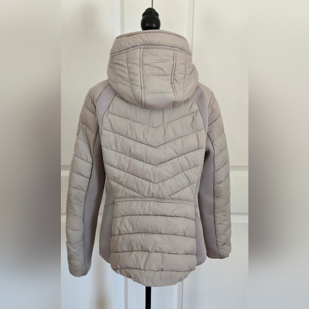 BERNARDO Light Weight Packable Jacket Light Gray … - image 9